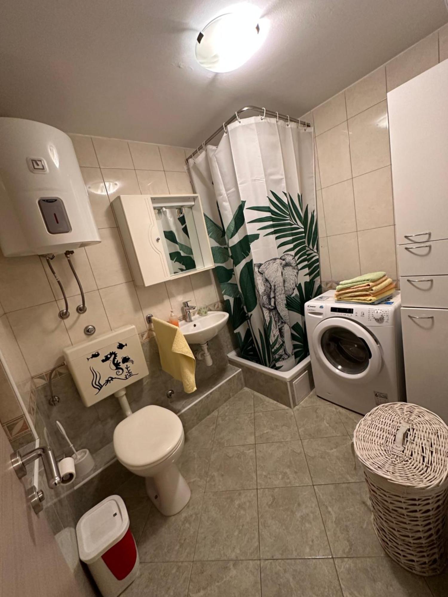 Apartman Lana Каштела Экстерьер фото