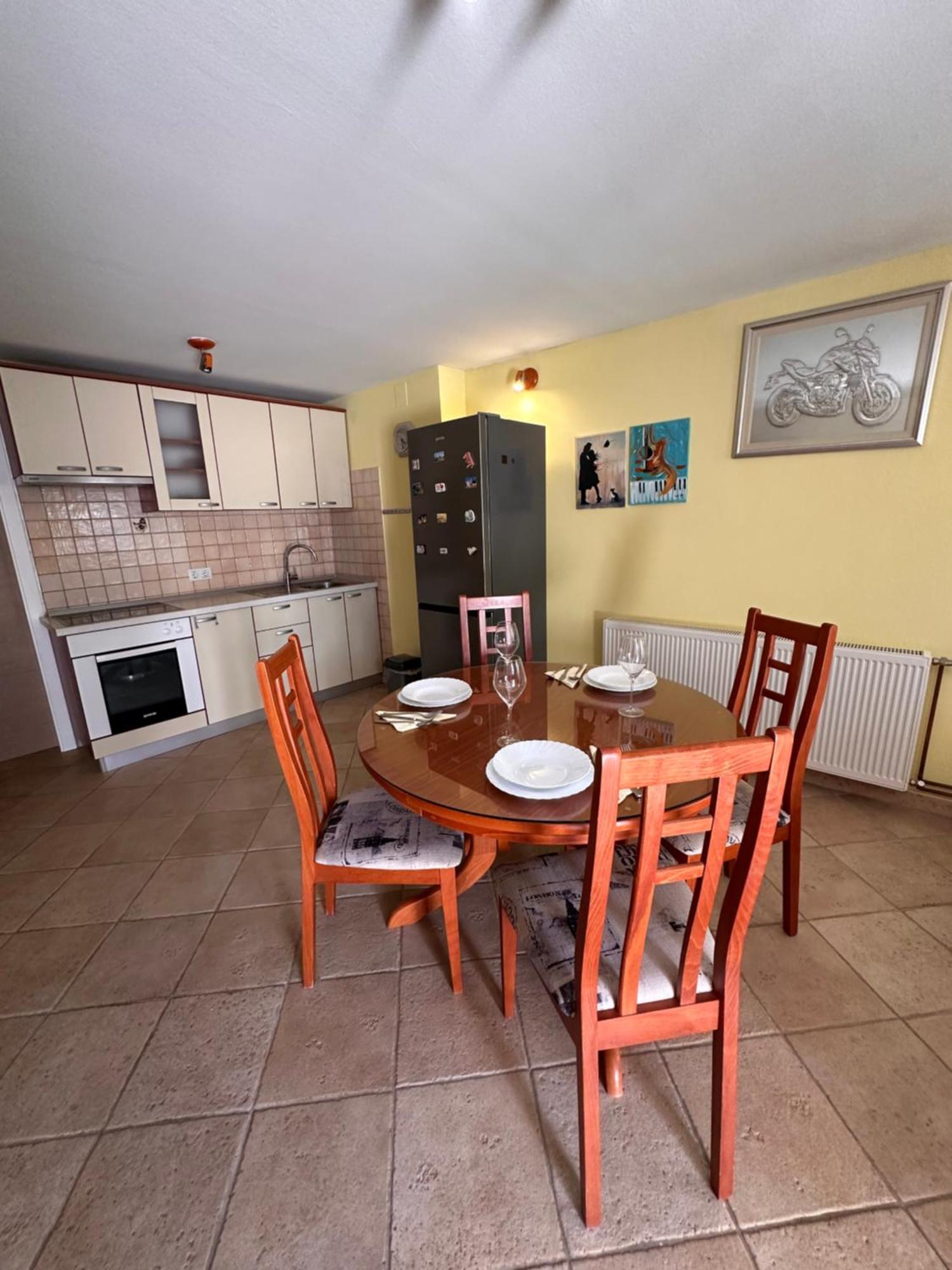 Apartman Lana Каштела Экстерьер фото
